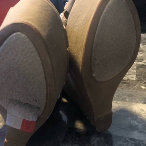 Eva & Zoe Wedges - Picture 4 of 4